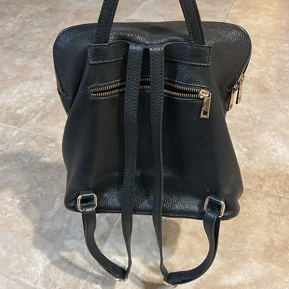 Backpack - Picture 3 of 5